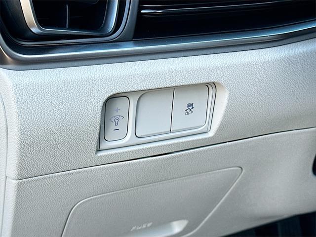 new 2025 Kia Sorento car, priced at $33,980