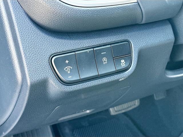 new 2025 Kia Seltos car, priced at $27,323