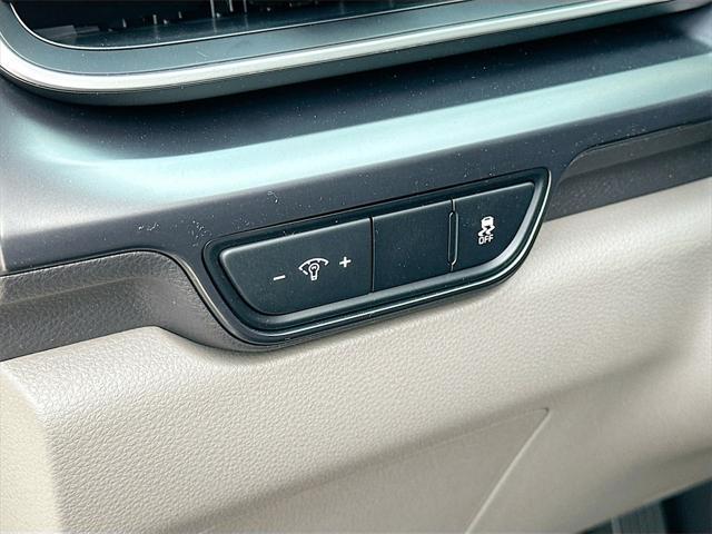 new 2025 Kia Carnival car, priced at $37,411