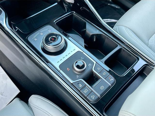 used 2022 Kia Sorento Plug-In Hybrid car, priced at $27,551
