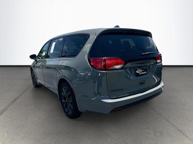 used 2020 Chrysler Pacifica car, priced at $21,551