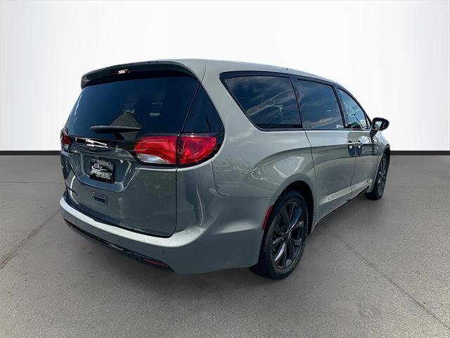used 2020 Chrysler Pacifica car, priced at $21,551