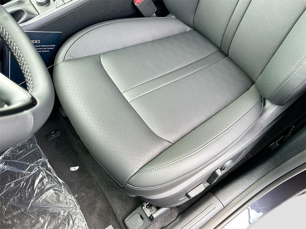 new 2026 Kia Sorento car, priced at $37,275