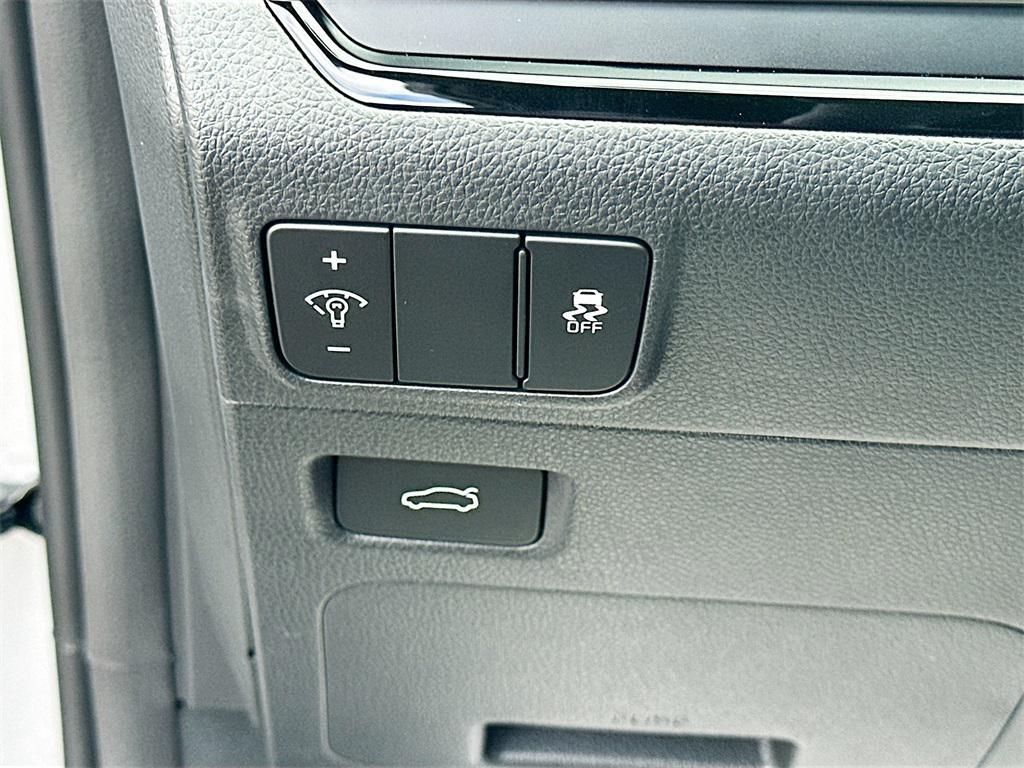 new 2026 Kia K5 car, priced at $32,017