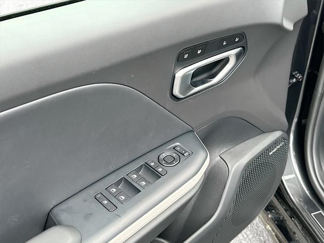 new 2025 Kia K4 car, priced at $27,675