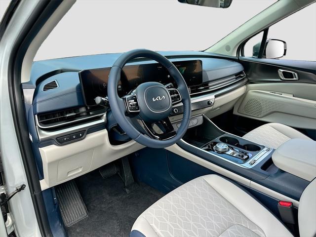 new 2025 Kia Carnival Hybrid car, priced at $48,416