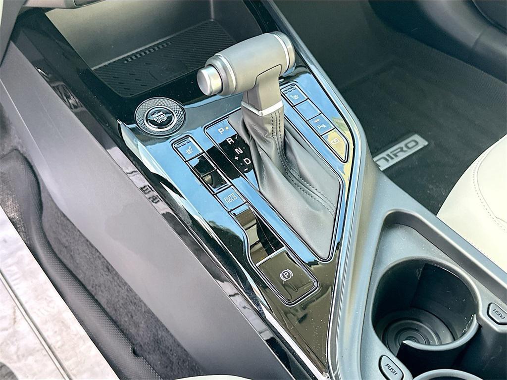 new 2025 Kia Niro car, priced at $26,129