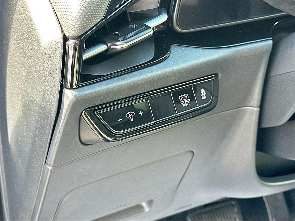 new 2025 Kia Niro car, priced at $26,129