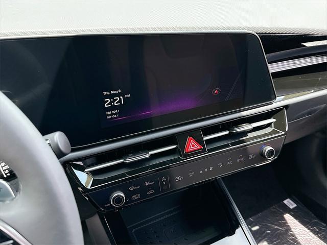 new 2025 Kia Niro car, priced at $34,202