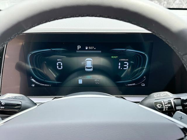 new 2025 Kia Niro car, priced at $34,202