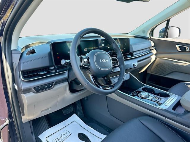 new 2025 Kia Carnival Hybrid car, priced at $41,629