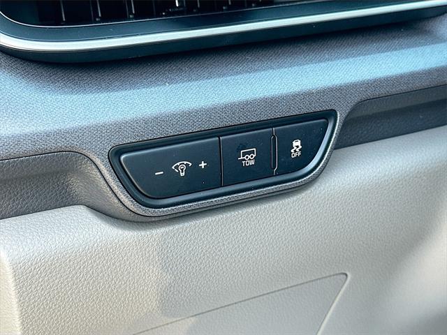 new 2025 Kia Carnival Hybrid car, priced at $41,629