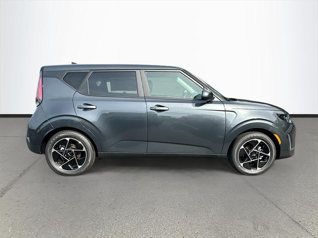 new 2025 Kia Soul car, priced at $24,717