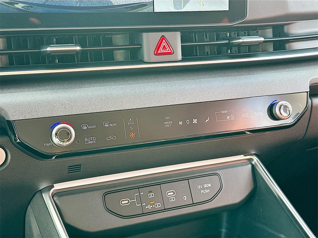 new 2026 Kia Carnival Hybrid car, priced at $45,762