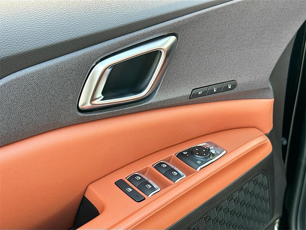 new 2026 Kia Carnival Hybrid car, priced at $45,762