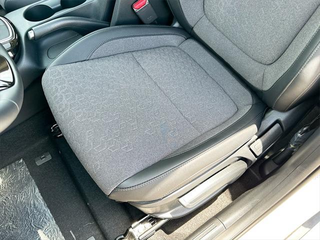 new 2025 Kia Seltos car, priced at $24,794