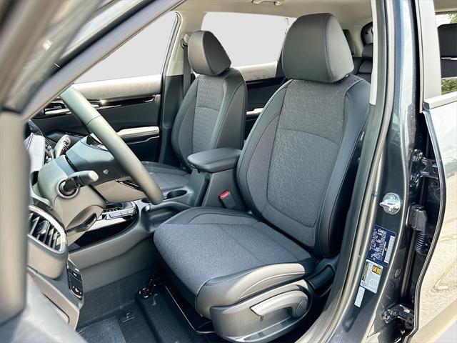 new 2025 Kia Seltos car, priced at $24,419