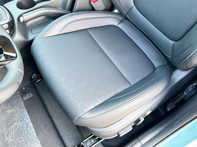 new 2025 Kia Seltos car, priced at $26,072