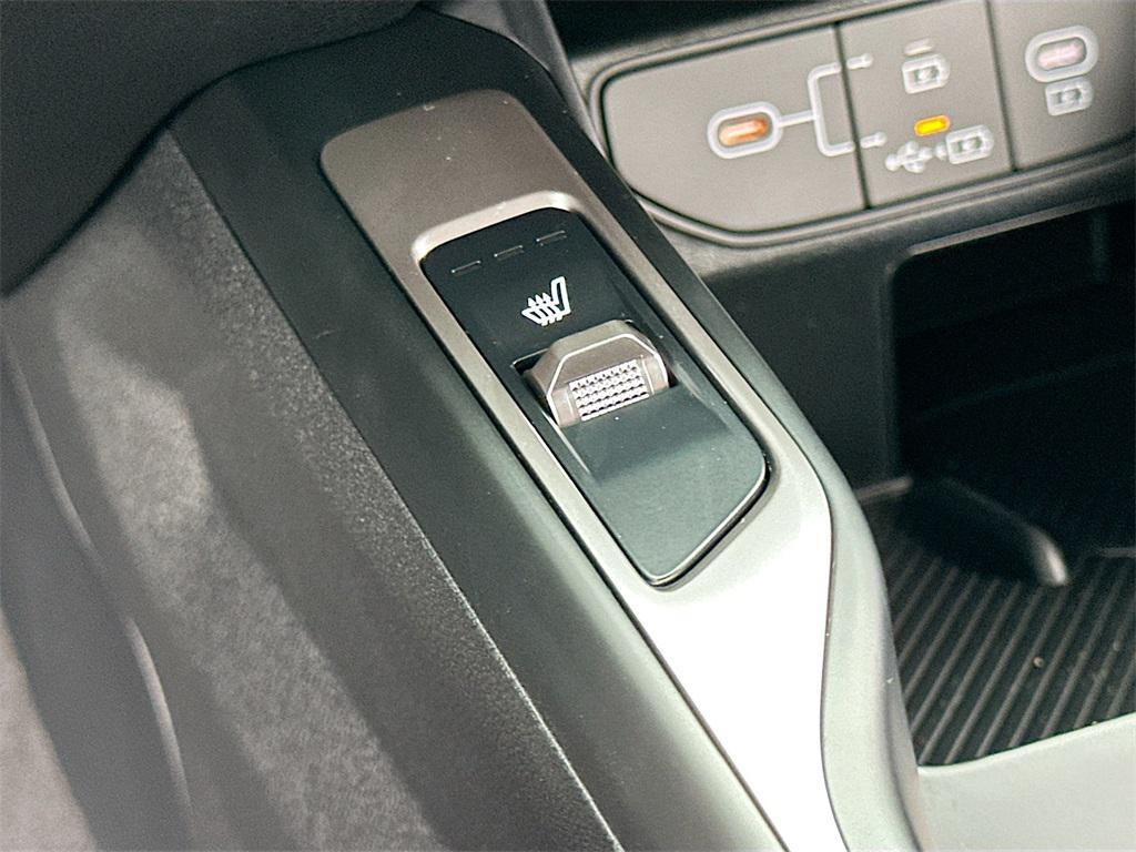 new 2025 Kia Sorento car, priced at $36,831