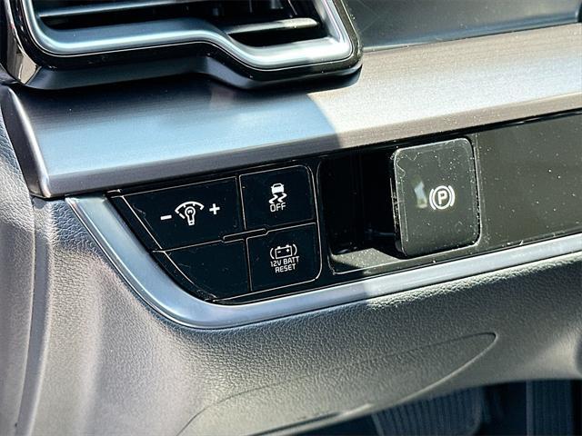 new 2025 Kia Sportage Hybrid car, priced at $32,957