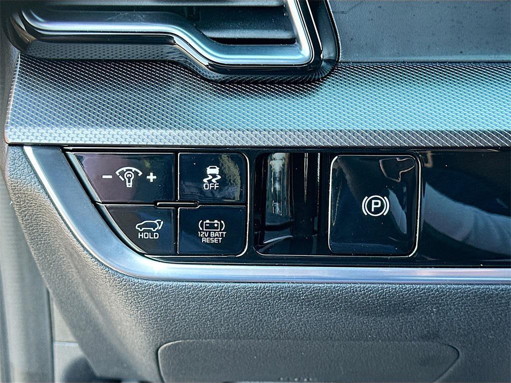 used 2025 Kia Sportage Hybrid car, priced at $33,551