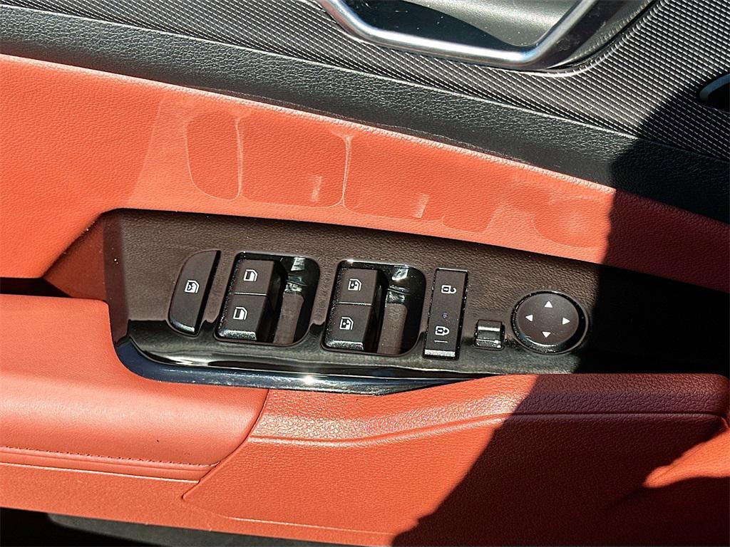 used 2025 Kia Sportage Hybrid car, priced at $33,551