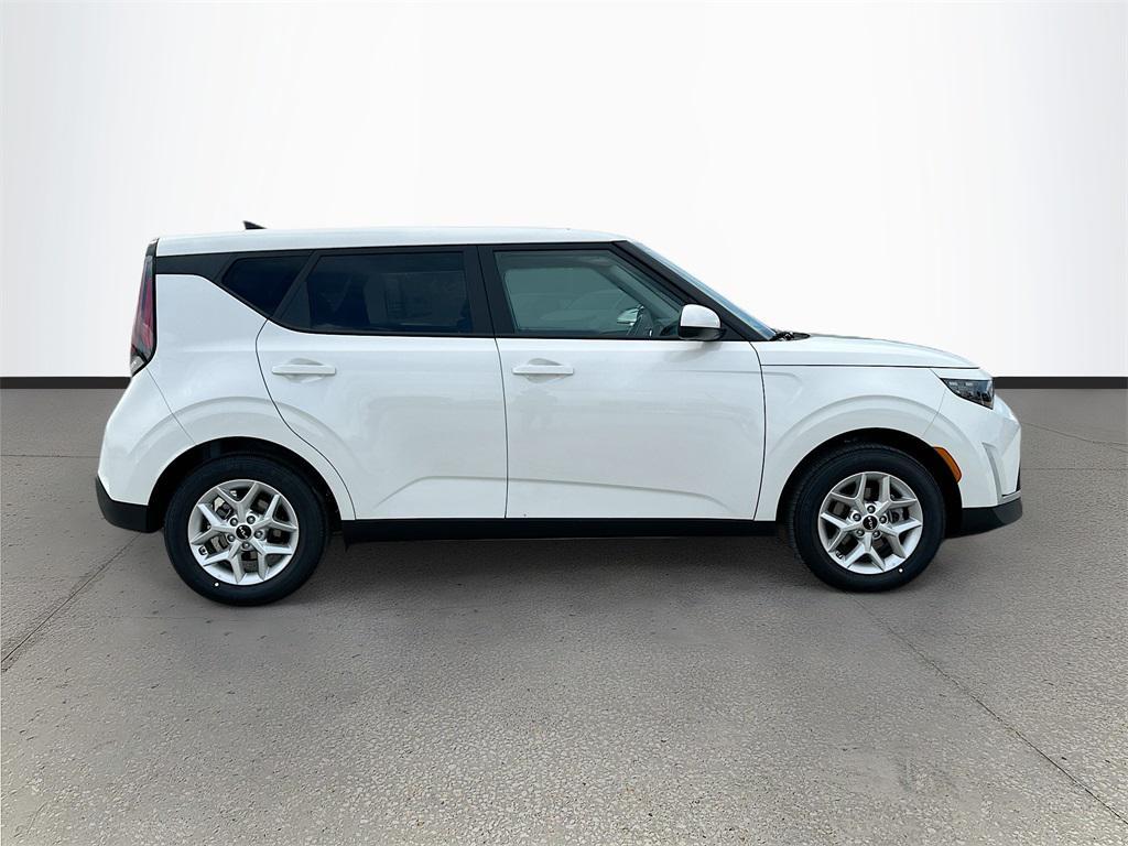 new 2025 Kia Soul car, priced at $19,684