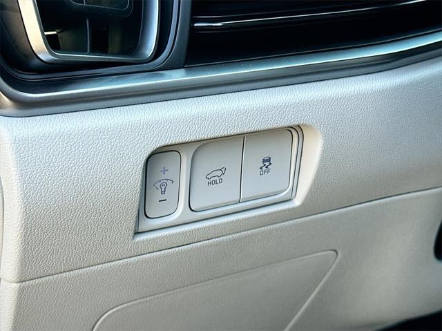 new 2025 Kia Sorento car, priced at $37,391