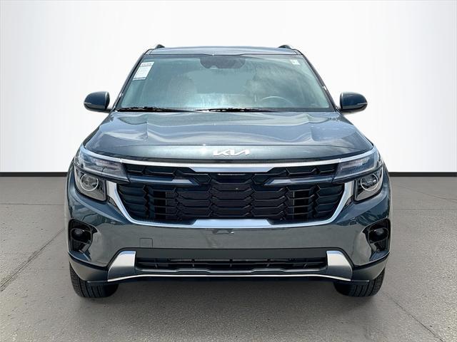 new 2025 Kia Seltos car, priced at $25,053