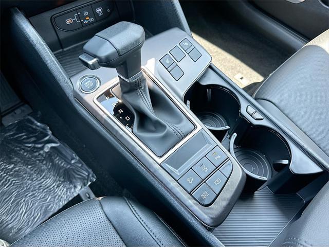 new 2026 Kia Sportage car, priced at $30,428