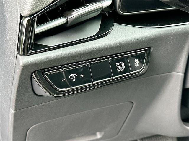 new 2025 Kia Niro car, priced at $29,011