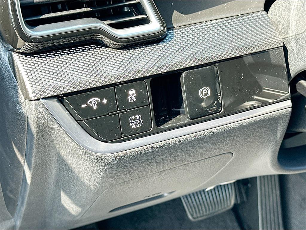 new 2025 Kia Sportage Hybrid car, priced at $27,802