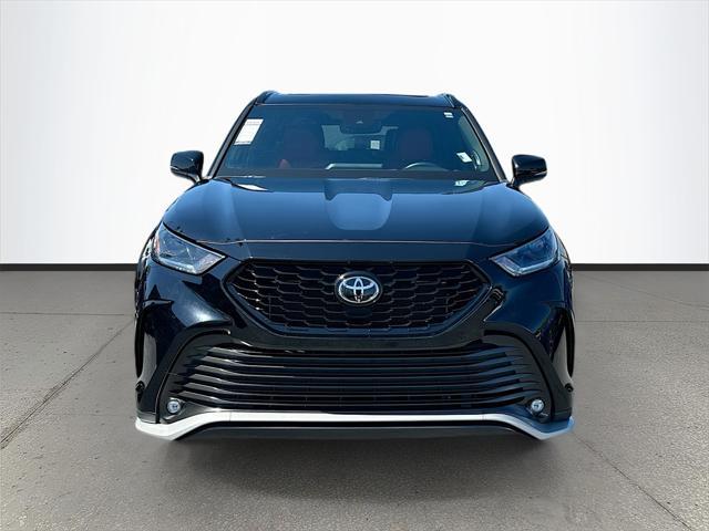 used 2021 Toyota Highlander car, priced at $31,991