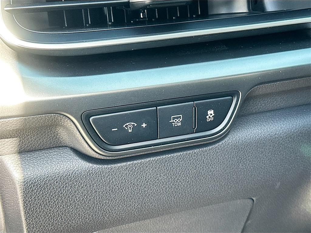 new 2025 Kia Carnival Hybrid car, priced at $49,230