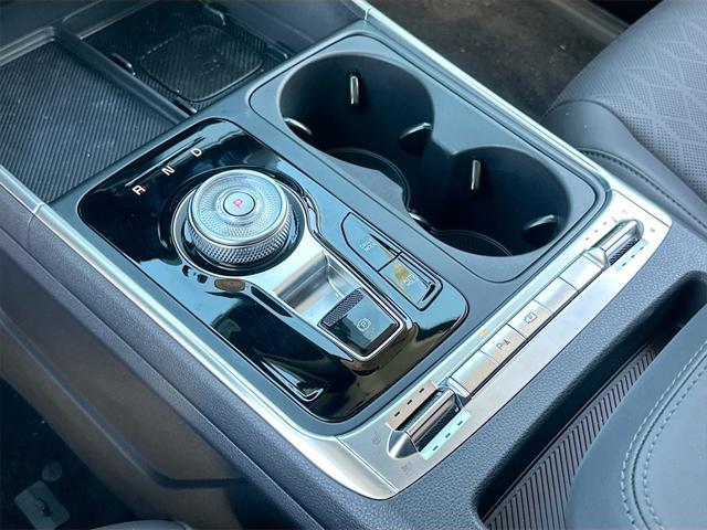 new 2025 Kia Carnival Hybrid car, priced at $48,259
