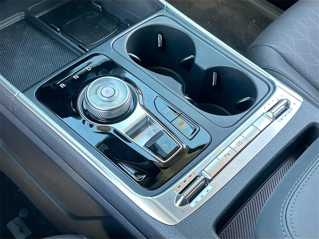 new 2025 Kia Carnival Hybrid car, priced at $49,230