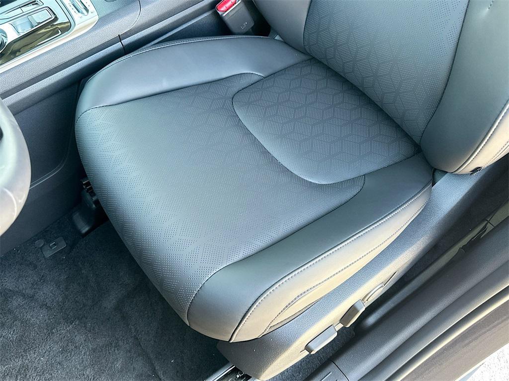 new 2025 Kia Carnival Hybrid car, priced at $49,230