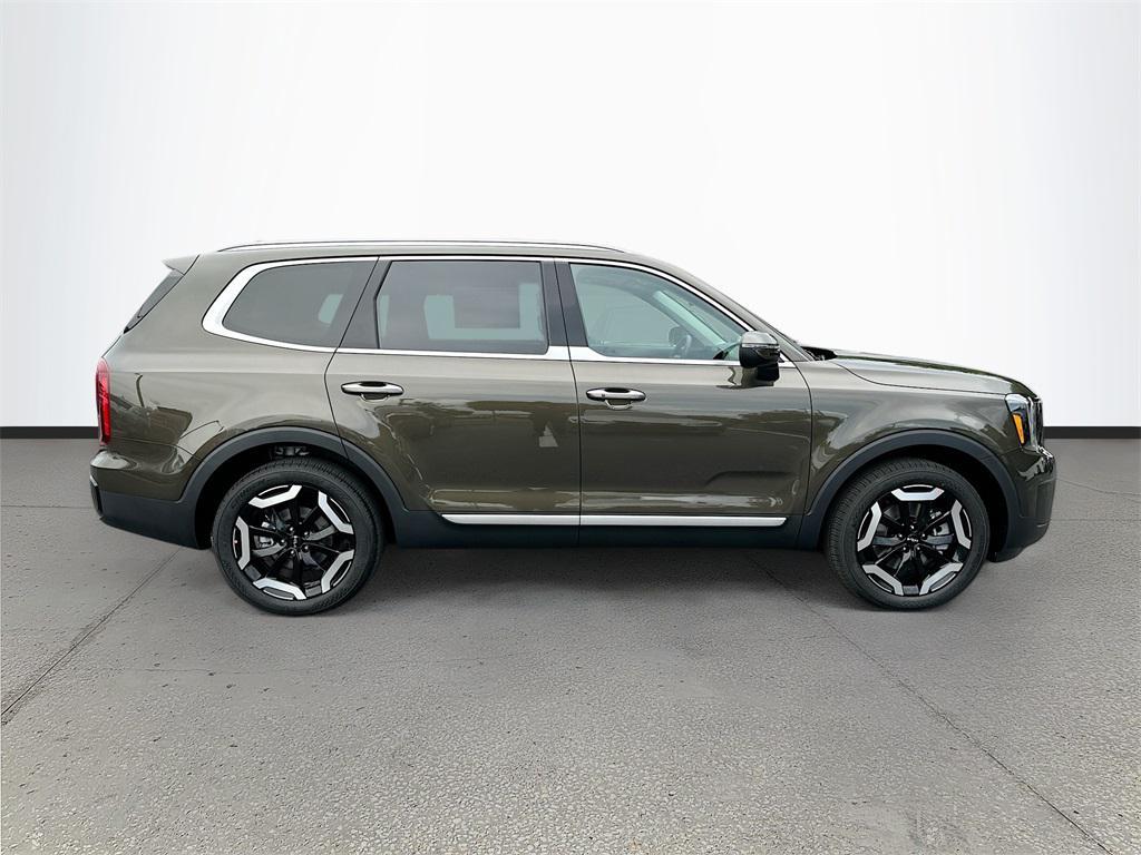 new 2025 Kia Telluride car, priced at $38,566
