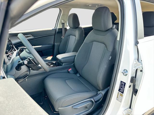 new 2025 Kia Sportage Hybrid car, priced at $30,460