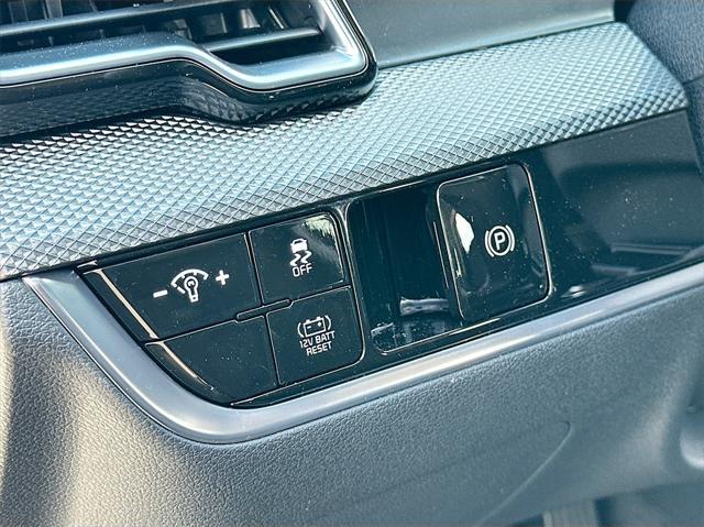 new 2025 Kia Sportage Hybrid car, priced at $31,360