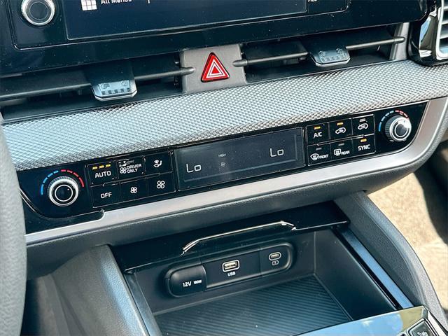 new 2025 Kia Sportage Hybrid car, priced at $30,460