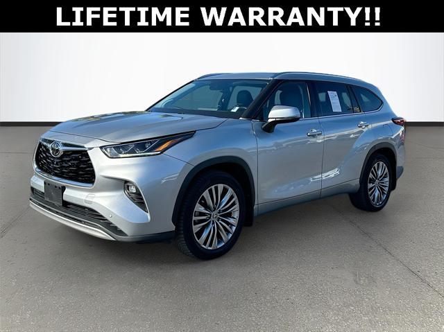 used 2021 Toyota Highlander car, priced at $33,991