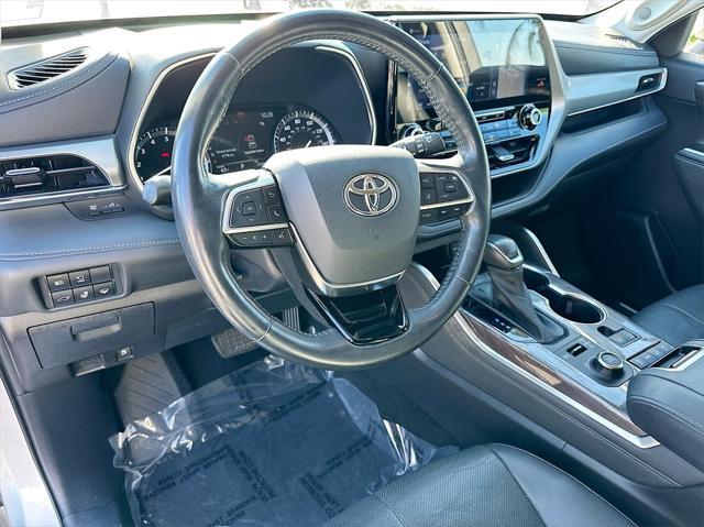 used 2021 Toyota Highlander car, priced at $33,991