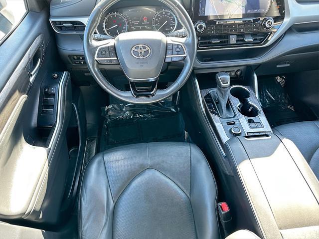 used 2021 Toyota Highlander car, priced at $33,991