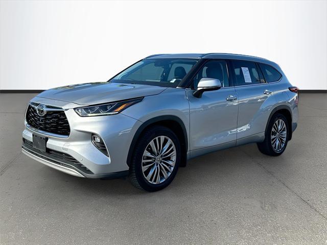 used 2021 Toyota Highlander car, priced at $33,991