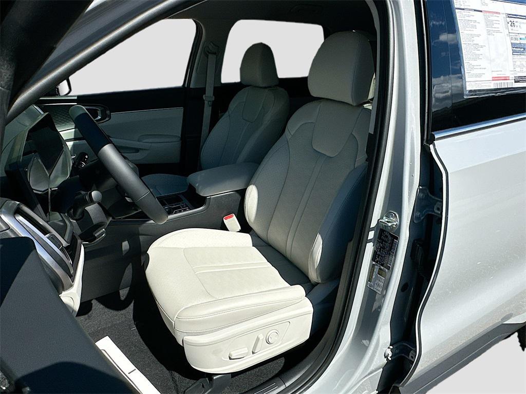new 2026 Kia Sorento car, priced at $33,529