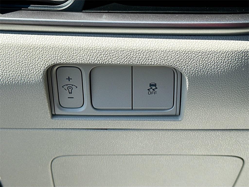 new 2026 Kia Sorento car, priced at $33,529