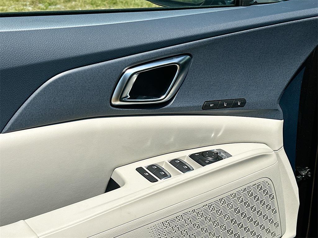 new 2026 Kia Carnival car, priced at $44,107