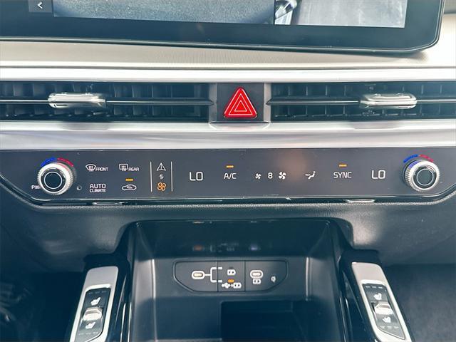 new 2025 Kia Sorento car, priced at $39,274