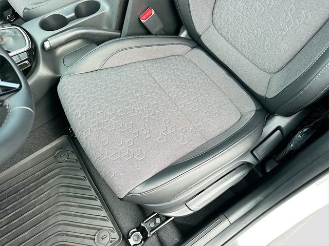 new 2025 Kia Seltos car, priced at $24,904